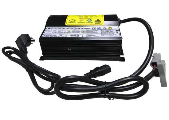 LQ-BQ002 -24V15A加液电池充电器