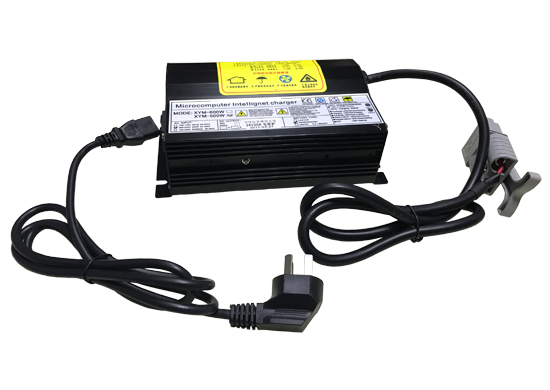 LQ-BQ003-24V20A免维护电池充电器